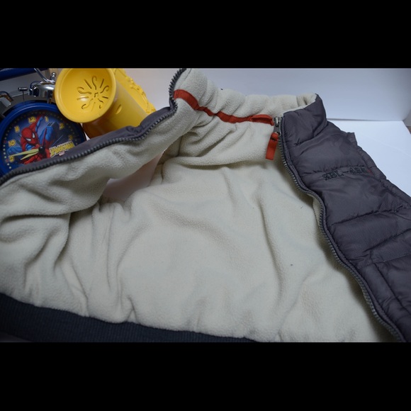 Insulated vest - Picture 2 of 3